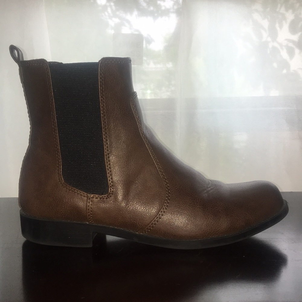 Heeled boots - Picture 3 of 7